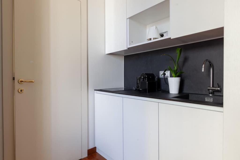 Appartamento Chicco In Zona Elegante Μιλάνο Εξωτερικό φωτογραφία
